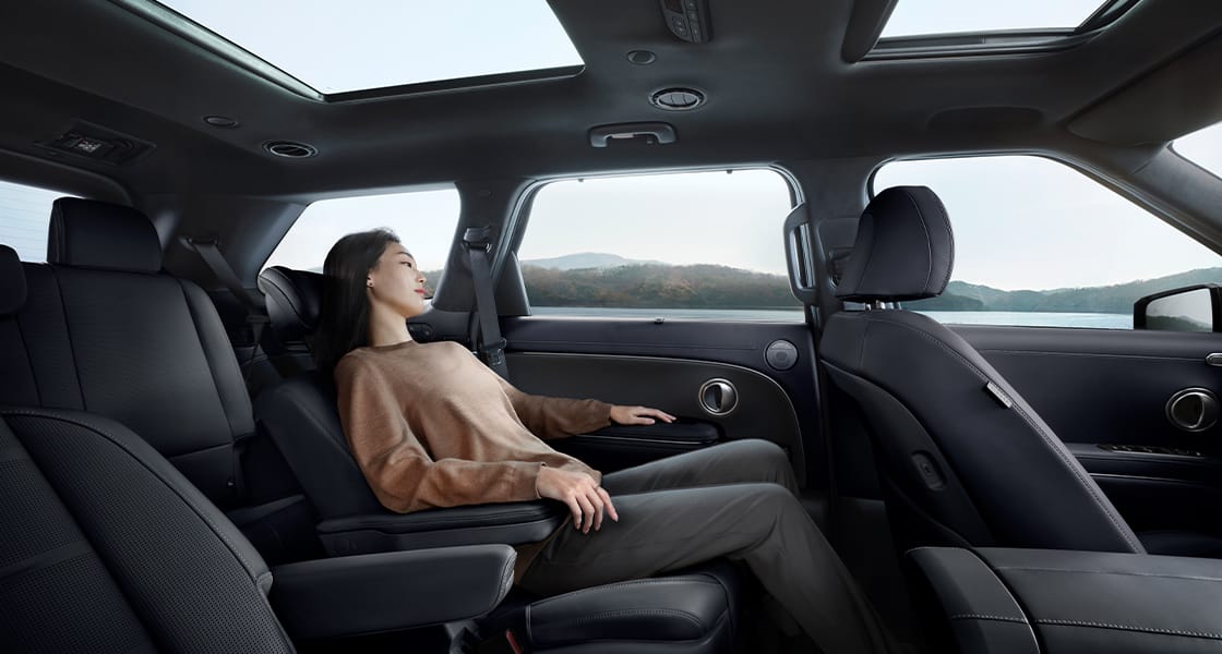 2nd-row-Reclining-Seat_1120-x-600